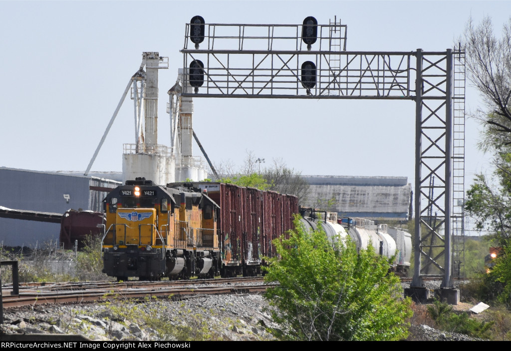 UPY 421